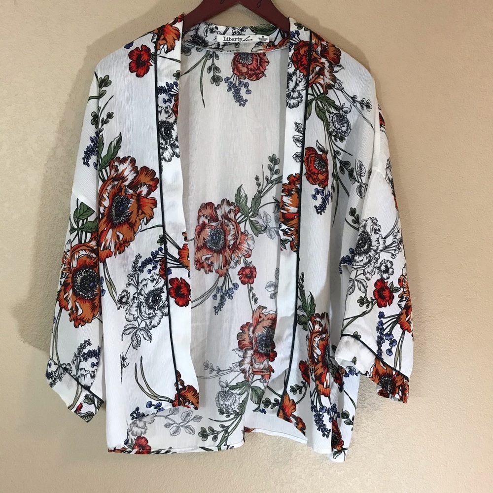 Floral kimono style light open jacket euc medium